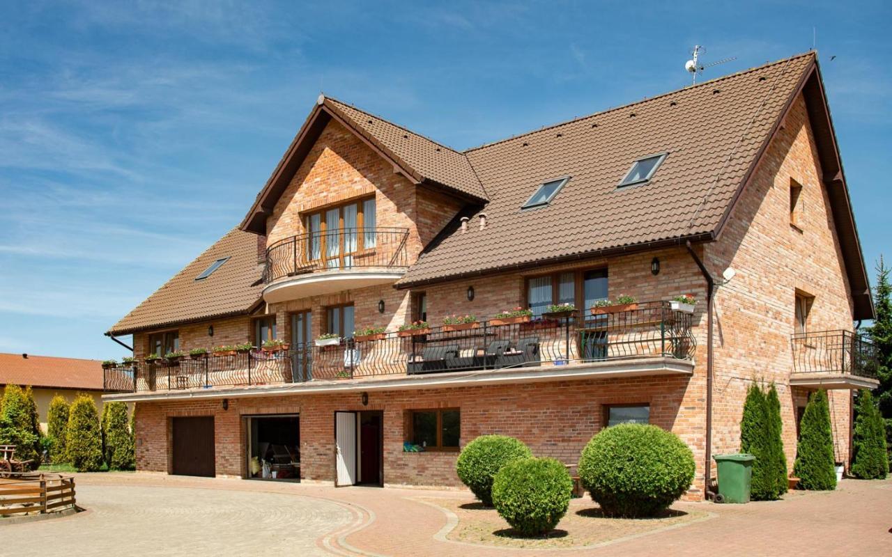 Podkowa Villa Police Exterior photo